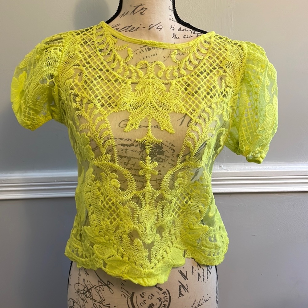 Size xl crop top in great condition